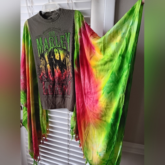 Upcycled Bob Marley Graphic Tshirt Poncho Top - Picture 3 of 7